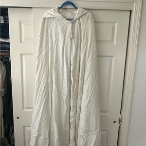 Elegant White Velvet Hooded Cape